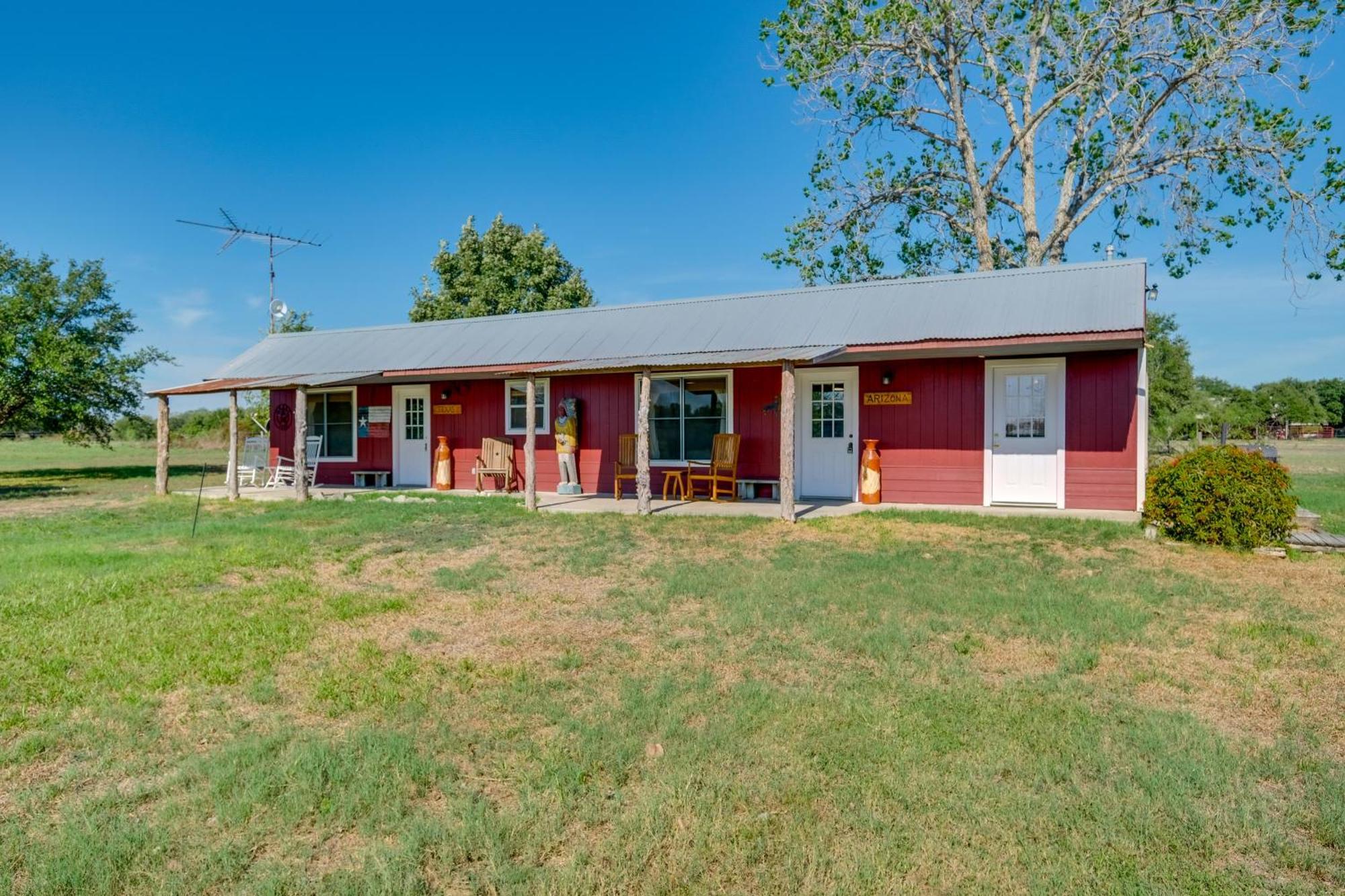 Delightful Carmine Studio On Farm Near Round Top! ภายนอก รูปภาพ
